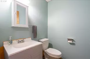 12111 Cougar Ln, Turner, OR 97392 - Photo 21