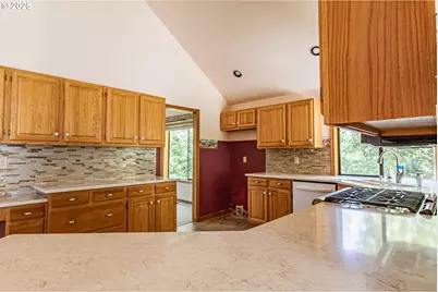 15329 SW Sunset Blvd, Sherwood, OR 97140 - Photo 13