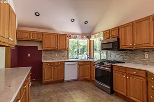 15329 SW Sunset Blvd, Sherwood, OR 97140 - Photo 15