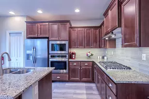 15566 SW Wren Ln, Beaverton, OR 97007 - Photo 11