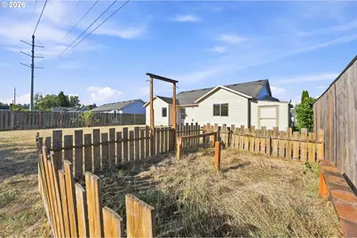 3624 NE 217th Ave, Fairview, OR 97024 - Photo 37
