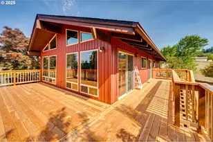 1415 Cloverdale Rd, Kalama, WA 98625 - Photo 3