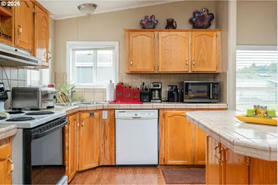 1949 SE Palmquist Rd #4, Gresham, OR 97080 - Photo 11