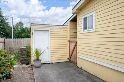 1949 SE Palmquist Rd #4, Gresham, OR 97080 - Photo 33