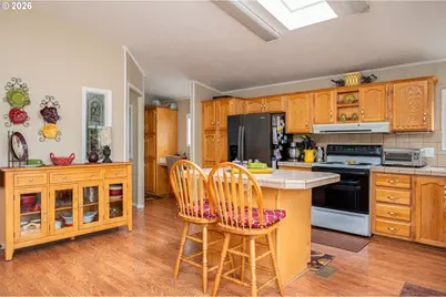 1949 SE Palmquist Rd #4, Gresham, OR 97080 - Photo 7