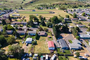 2215 E 16th St, The Dalles, OR 97058 - Photo 13