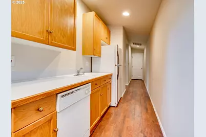 11001 NE 43rd Cir, Vancouver, WA 98682 - Photo 9