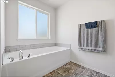 5270 Squirrel St, Springfield, OR 97478 - Photo 9