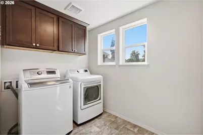 5270 Squirrel St, Springfield, OR 97478 - Photo 13