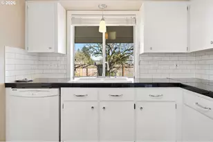 3944 NW 166th Dr, Beaverton, OR 97006 - Photo 17