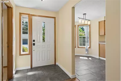 1733 NE Coburn Dr, McMinnville, OR 97128 - Photo 5