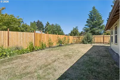 1733 NE Coburn Dr, McMinnville, OR 97128 - Photo 31