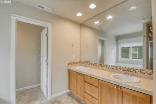 21626 SW Parkin Ln, Beaverton, OR 97003 - Photo 27