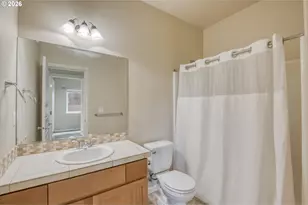 21626 SW Parkin Ln, Beaverton, OR 97003 - Photo 15