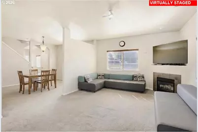 561 NE 28th Ave, Hillsboro, OR 97124 - Photo 3
