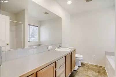 561 NE 28th Ave, Hillsboro, OR 97124 - Photo 15
