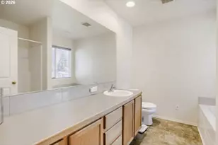 561 NE 28th Ave, Hillsboro, OR 97124 - Photo 15