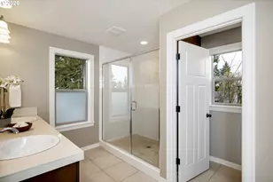 5566 SE Insley St, Portland, OR 97206 - Photo 37