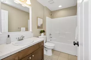 5566 SE Insley St, Portland, OR 97206 - Photo 27