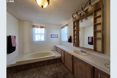 1200 E Central Ave #30, Sutherlin, OR 97479 - Photo 25