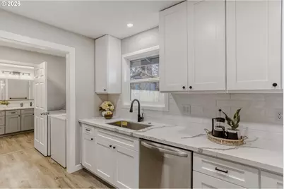 12026 SE Juniper Ave, Milwaukie, OR 97222 - Photo 13