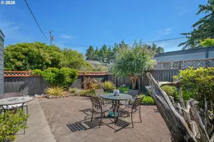 1250 9th St, Florence, OR 97439 - Photo 3