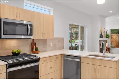 1406 N Jarrett St, Portland, OR 97217 - Photo 7