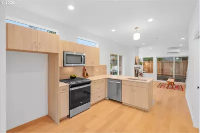 1406 N Jarrett St, Portland, OR 97217 - Photo 9