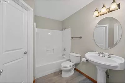 722 E 18th St, La Center, WA 98629 - Photo 33