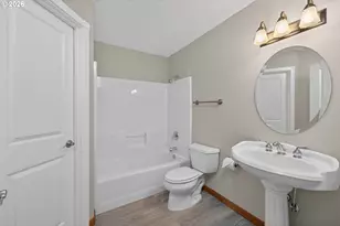 722 E 18th St, La Center, WA 98629 - Photo 33