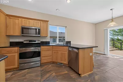722 E 18th St, La Center, WA 98629 - Photo 11