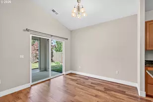 989 Pendleton Dr, Medford, OR 97501 - Photo 9