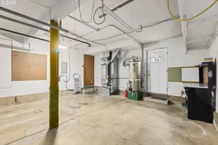 19230 SW Prospect Pl, Beaverton, OR 97078 - Photo 31