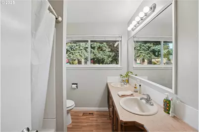 12720 SE Market St, Portland, OR 97233 - Photo 11