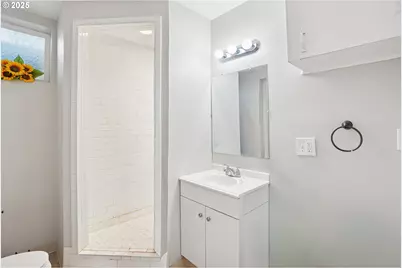 12720 SE Market St, Portland, OR 97233 - Photo 17