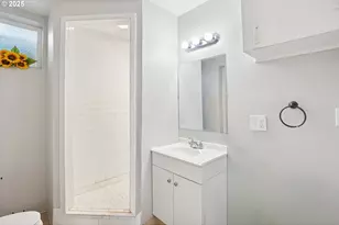 12720 SE Market St, Portland, OR 97233 - Photo 17