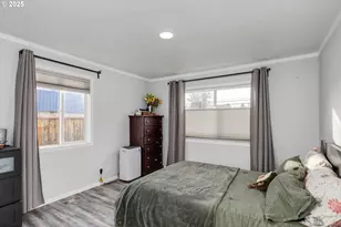 11023 NE Glisan St, Portland, OR 97220 - Photo 9