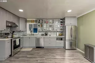 11023 NE Glisan St, Portland, OR 97220 - Photo 3