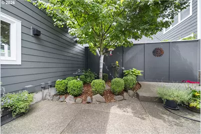 1421 NE Market Dr, Fairview, OR 97024 - Photo 25