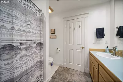1421 NE Market Dr, Fairview, OR 97024 - Photo 19