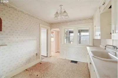 6356 N Denver Ave, Portland, OR 97217 - Photo 7