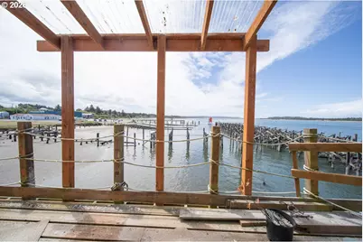 100 Newmark Ave, Coos Bay, OR 97420 - Photo 9