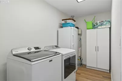 3721 Joe Ave, Roseburg, OR 97471 - Photo 23