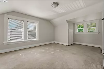 906 NE 24th Ave, Portland, OR 97232 - Photo 19