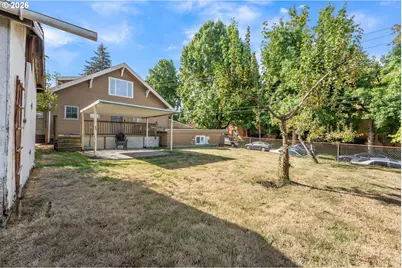 906 NE 24th Ave, Portland, OR 97232 - Photo 5