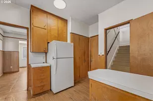 906 NE 24th Ave, Portland, OR 97232 - Photo 15