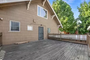 906 NE 24th Ave, Portland, OR 97232 - Photo 23