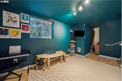 12142 NE Fremont St #11, Portland, OR 97220 - Photo 25