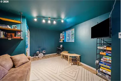 12142 NE Fremont St #11, Portland, OR 97220 - Photo 23