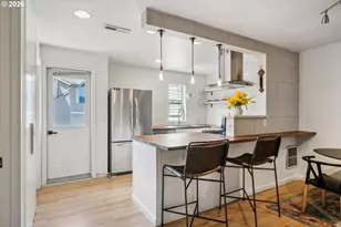 12142 NE Fremont St, Portland, OR 97220 - Photo 11